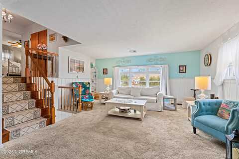 109 Fischer Boulevard, Toms River, NJ 08753