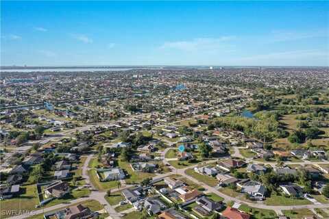 4002 SE 10th Avenue, Cape Coral, FL 33904