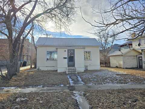 113 W Borden St, Glendive, MT 59330