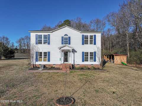 607 N Wilson Street, Walstonburg, NC 27888