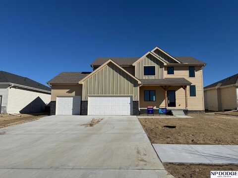 5731 Kestrel Parkway, Elkhorn, NE 68022