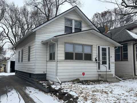 109 W Palmer Avenue, Jackson, MI 49203