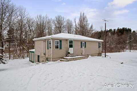 114 Indian Lakes Road NE, Sparta, MI 49345