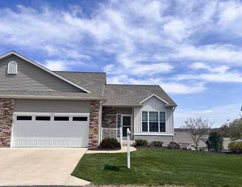 1532 Center Hill Road SE, Lowell, MI 49331