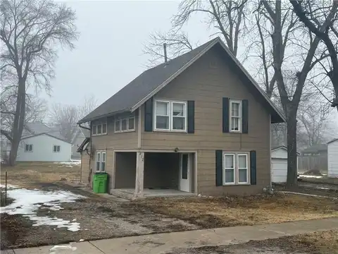 412 Maple Street, Wellsville, KS 66092