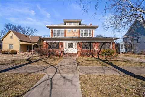 606 W 5th Street, Coffeyville, KS 67337