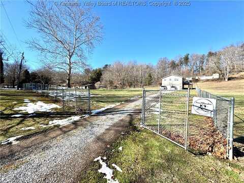 104 Spring Drive, Hurricane, WV 25526