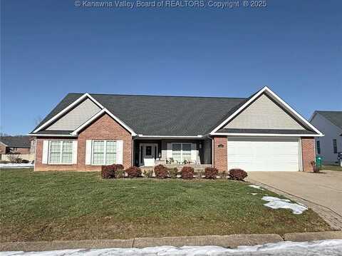 228 Glen Oaks Court, Hurricane, WV 25526