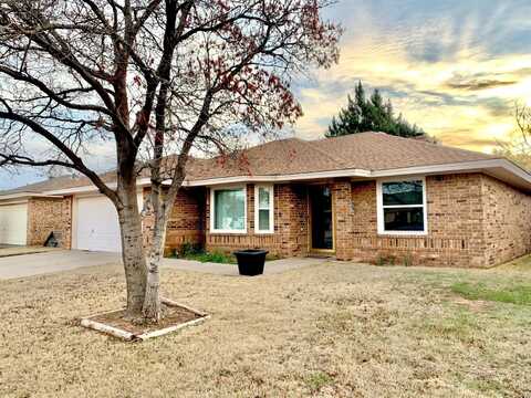 9609 Clinton Avenue, Lubbock, TX 79424