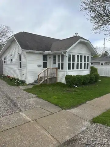 1365 W Maumee, Adrian, MI 49221