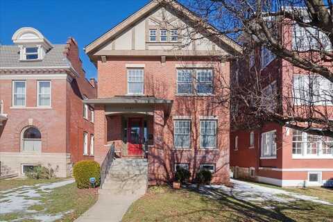 4321 Maryland Avenue, Saint Louis, MO 63108