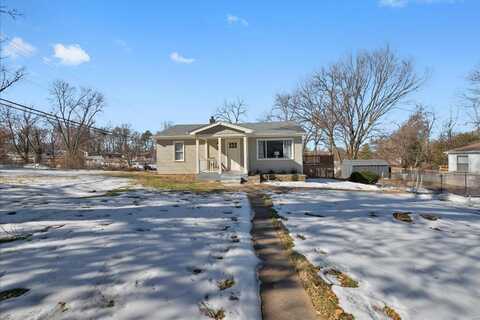 3203 Wismer Road, Saint Ann, MO 63074