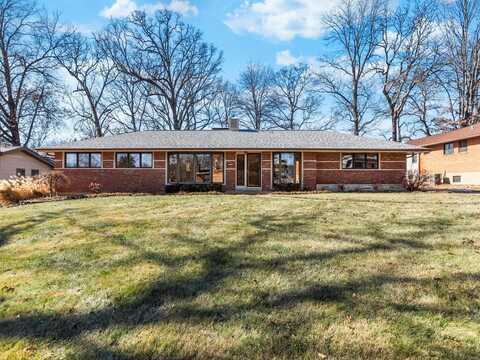 9417 Oakwood Manor Lane, Sunset Hills, MO 63126