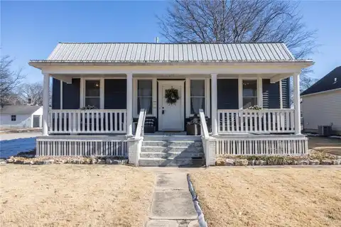 314 N Taylor Avenue, Crystal City, MO 63019