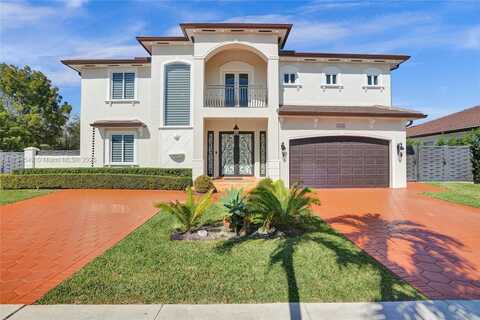 9065 NW 174th Ln, Hialeah, FL 33018