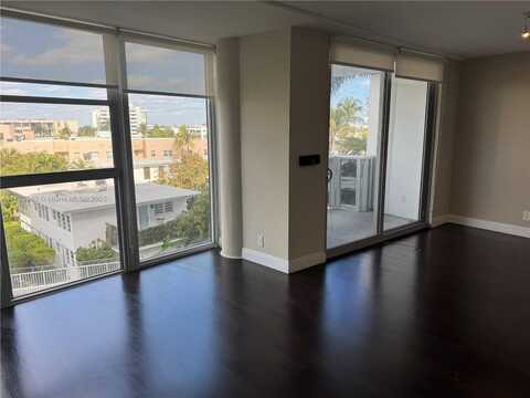 900 Bay Dr, Miami Beach, FL 33141
