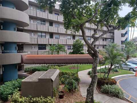 1001 Colony Point Cir, Pembroke Pines, FL 33026
