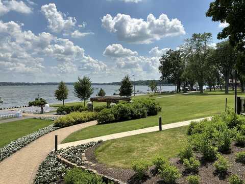 2400 E Geneva St, Delavan, WI 53115
