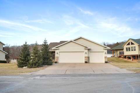 100 E Larkspur Ln, Onalaska, WI 54650