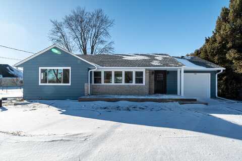 3365 S Johnson Rd, New Berlin, WI 53146