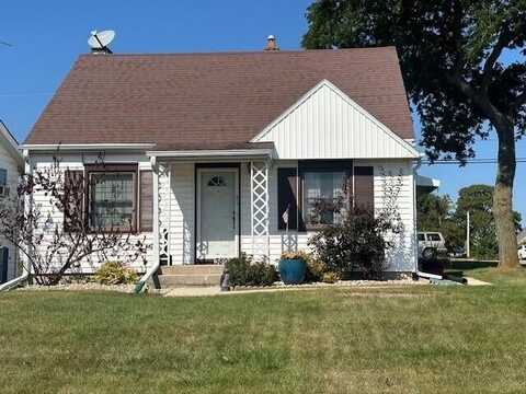 3802 W Howard Ave, Greenfield, WI 53221