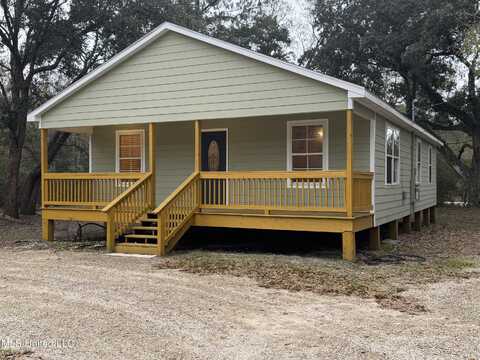 1119 Edna Street, Waveland, MS 39576