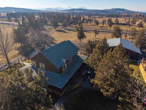 6300 NE 5th Street, Redmond, OR 97756