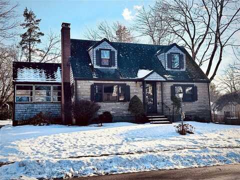 18 Muriel Ave, Wakefield, MA 01880