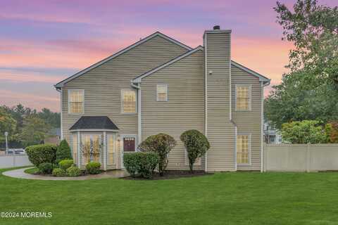 293 Stratford Place, Morganville, NJ 07751