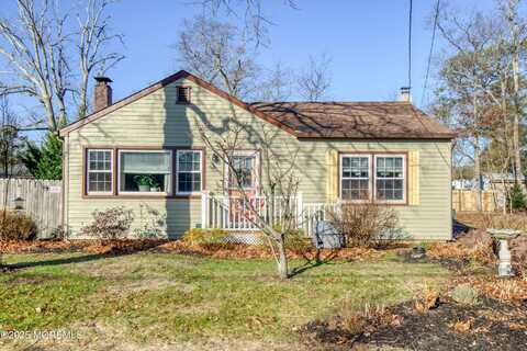 312 Halliard Avenue, Beachwood, NJ 08722