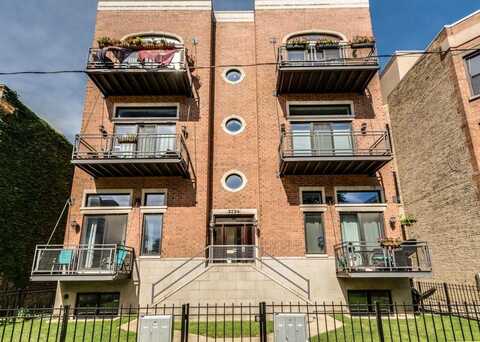 3734 N Wilton Avenue, Chicago, IL 60613