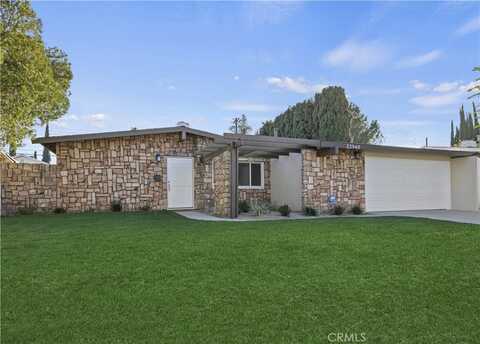 22940 Cantlay Street, West Hills, CA 91307