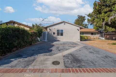 8401 Hillview Avenue, Canoga Park, CA 91304