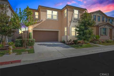 2833 Villa Catalonia Ct, Corona, CA 92881