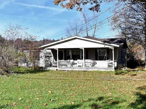 4404 N Lake Road, West Farmington, OH 44491