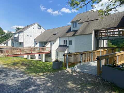 42 Lower Phase Road, Warren, VT 05674