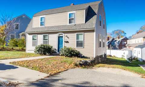 20 Concord Way, Portsmouth, NH 03801