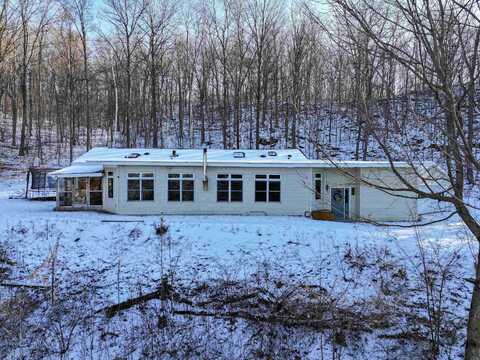 275 Hemenway Road, Bridport, VT 05734