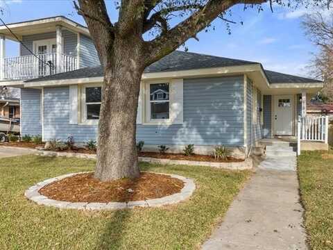 1705 HARING Road, Metairie, LA 70001