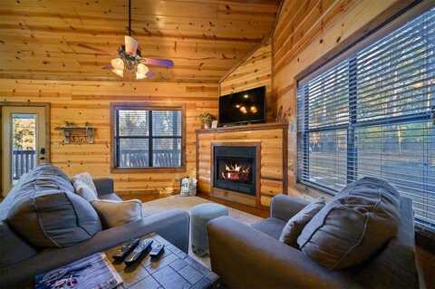 162 Green Briar Trail, Broken Bow, OK 74728
