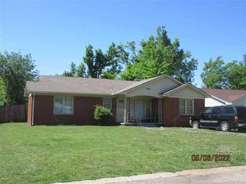 1402 Carlisle Court, The Village, OK 73120