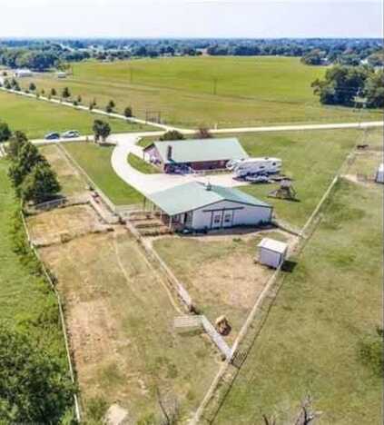 10692 Bobbie Lane, Pilot Point, TX 76258