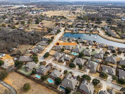 8003 Summerleaf Drive, Arlington, TX 76001