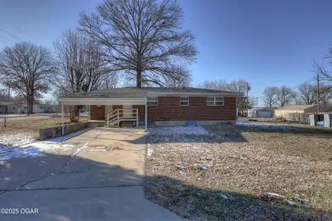 603 W Fairview Avenue, Carthage, MO 64836