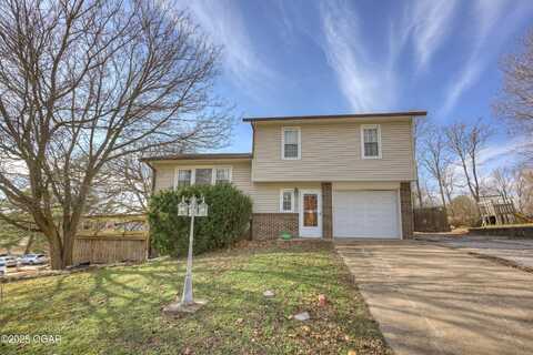 112 Cambridge Drive, Carl Junction, MO 64834