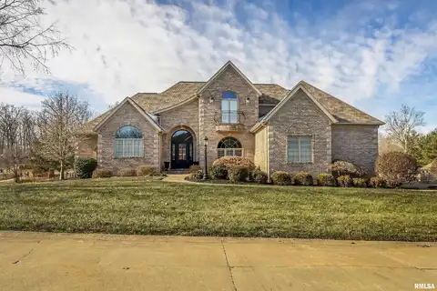 1302 COLLINS Lane, Marion, IL 62959