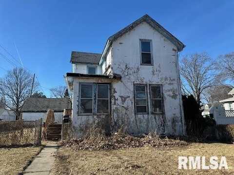 2822 HARRISON Street, Davenport, IA 52803