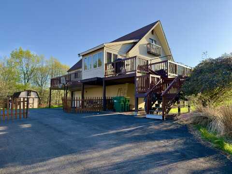 1244 Glade Drive, Long Pond, PA 18334
