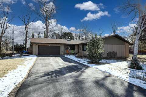 2622 OAKCREST Drive, NEENAH, WI 54956