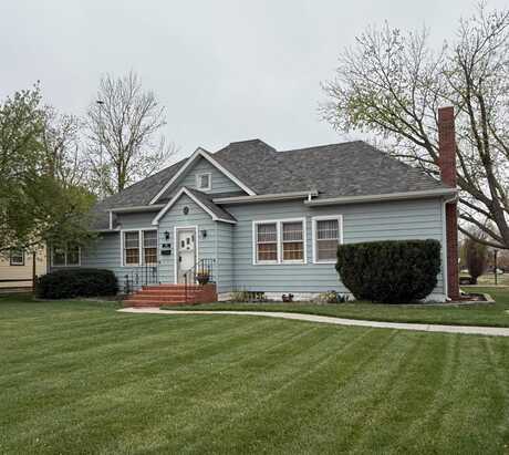 521 Corse Avenue, Larned, KS 67550